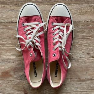 Coral converse all star sneakers. Unisex. Size 9 mens 11 womens